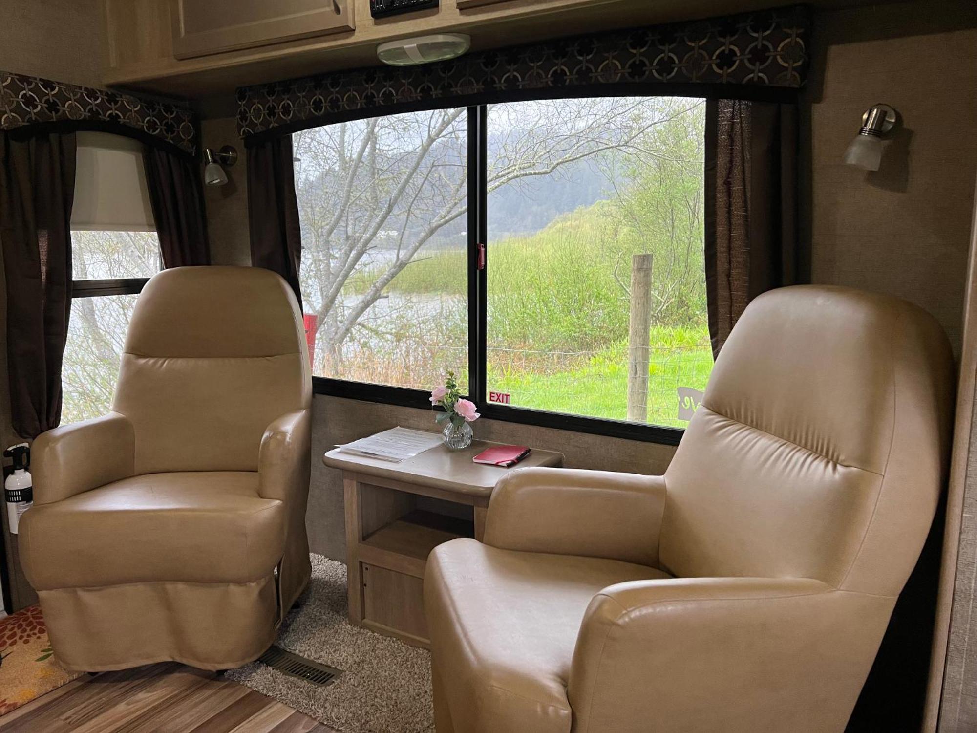 Surfside Glamping Camper Hotell Klamath Eksteriør bilde
